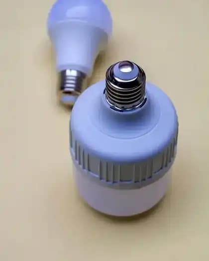 Lâmpada LED Bulbo 9W Bivolt 6500K